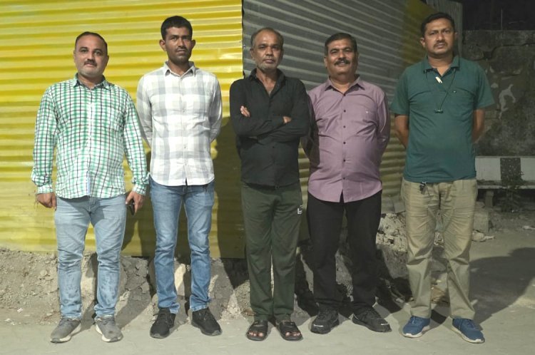 પાંચ મર્ડર - બે બળાત્કારનાં ગુનામાં 30 વર્ષની સજા પામેલો ખુંખાર ફરાર આરોપી મોહન હમીર મુંબઈથી ઝડપાયો : 16 માસથી પેરોલ જમ્પ કરી હતી
