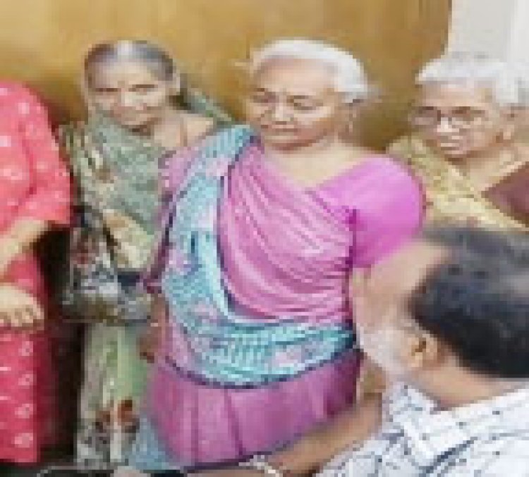 પ્રિ-મોન્સુન કામગીરી નહીં થતા માણાવદરમાં ભાજપ શાસિત પાલિકા સામે મહિલાનો ભભૂકેલો રોષ