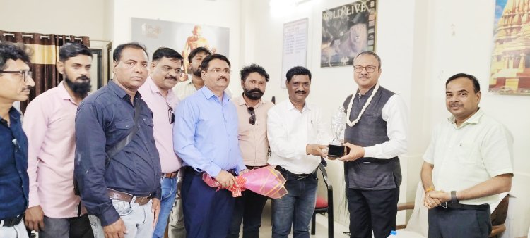 વેરાવળ આવેલ વેર્સ્ટન રેલ્વેના જીએમ સમક્ષ કર્મચારીઓના પ્રશ્નો ઉકેલવા મજદૂર સંઘએ માંગ કરી