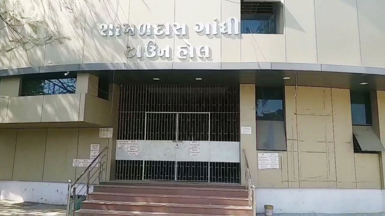 હવે જૂના ટાઉનહોલનાં સ્થાને જ નવો બનાવવા મનપા દ્વારા જાહેરાત, કરોડોનાં ખર્ચે રીનોવેશન કર્યા બાદ ફરી કરોડો રૂપિયાનું આંધણ થશે