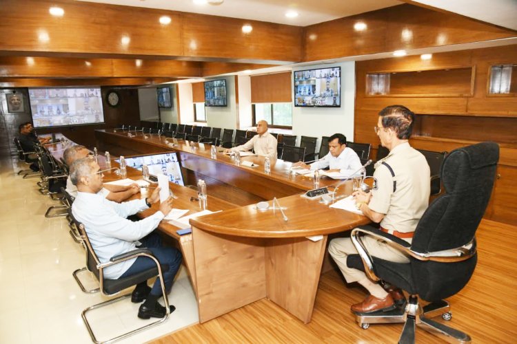 મહોરમના તહેવાર નિમિત્તે રાજ્યના પોલીસ વડા જી. એસ. મલિકના અધ્યક્ષસ્થાને કાયદો અને વ્યવસ્થાની સમીક્ષા અર્થે વીડિયો કોન્ફરન્સ યોજાઈ