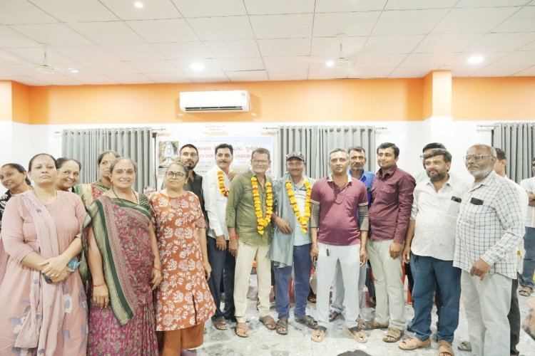જૂનાગઢથી અમરનાથ યાત્રાળુઓ માટે અનોખી સેવા અથાણાં અને સીંગની શક્તિવર્ધક ચીકી સહિત હજારો કિલો સામગ્રી ભંડારાઓમાં મોકલાઈ