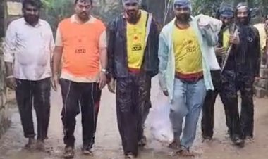 બીએપીએસ સ્વામીનારાયણ સંસ્થા ઉના તાલુકા પુર અસર ગ્રસ્ત ગામો જઈ ફુડ પેકેટ વિતરણ કર્યું 