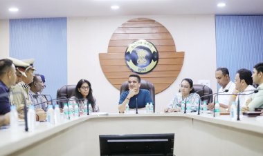 સુરતમાં ખાડીપુર બાદ સરકાર એકશન મોડમાં હર્ષ સંઘવીએ ગત મોડીરાત્રે હાઈલેવલ બેઠક યોજી