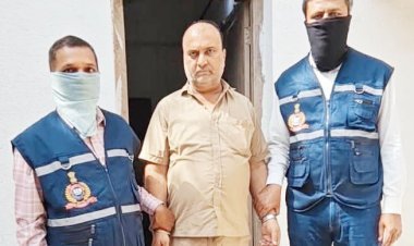 ઉના : એસટી કંડક્ટર લાંચ લેતા ઝડપાયો
