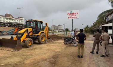 દ્વારકા નજીક હાઈવે પરના ગેરકાયદેસર દબાણો દૂર કરવાની કામગીરીનો પ્રારંભ