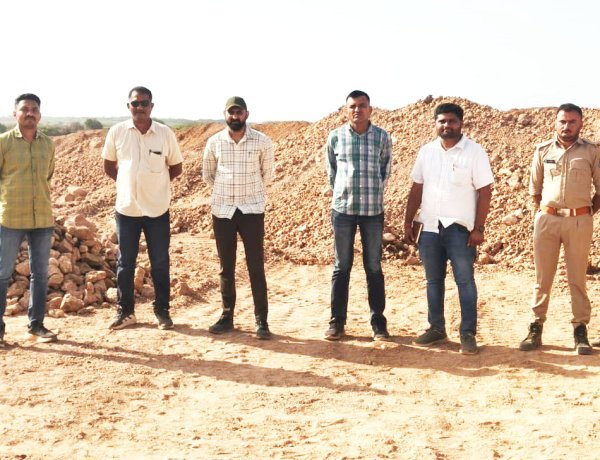 કલ્યાણપુરના સાની ડેમ વિસ્તારમાંથી ગેરકાયદેસર રીતે થતું રેતીનું વહન ઝડપાયું