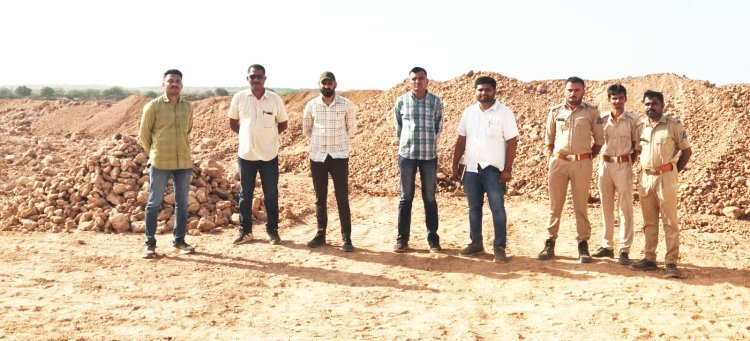 કલ્યાણપુરના સાની ડેમ વિસ્તારમાંથી ગેરકાયદેસર રીતે થતું રેતીનું વહન ઝડપાયું