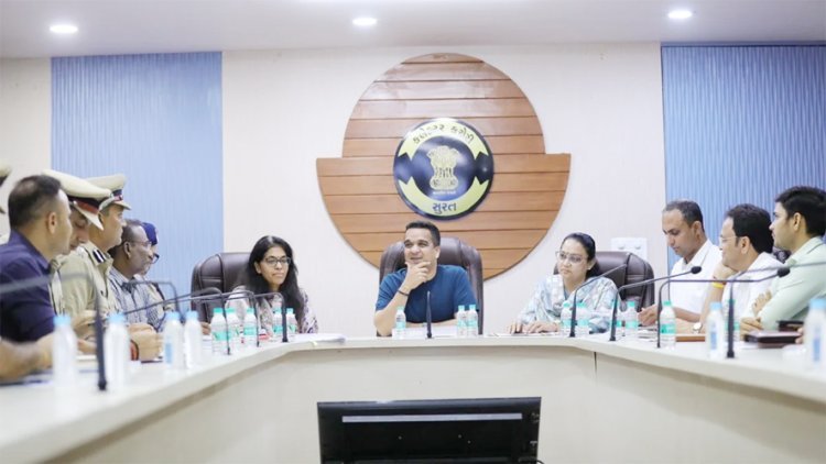 સુરતમાં ખાડીપુર બાદ સરકાર એકશન મોડમાં હર્ષ સંઘવીએ ગત મોડીરાત્રે હાઈલેવલ બેઠક યોજી