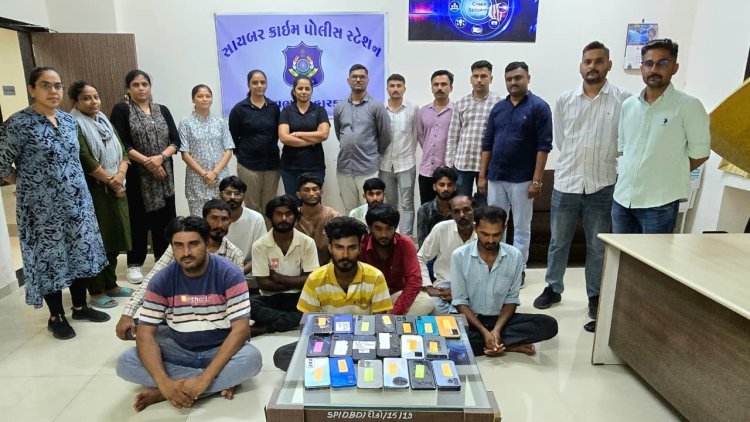 સોશિયલ મીડિયામાં ડમની આઈડી બનાવીને કોમી વૈમનસ્ય ફેલાય તેવું કૃત્ય કરવા સબબ 12 ની અટકાયત