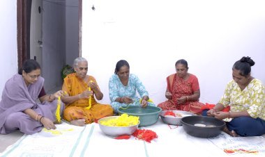 ભાઈઓના રક્ષાકાજે બનતી રાખડીઓ શેરથાની બહેનોને આપે છે આર્થિક સુરક્ષાચક્ર