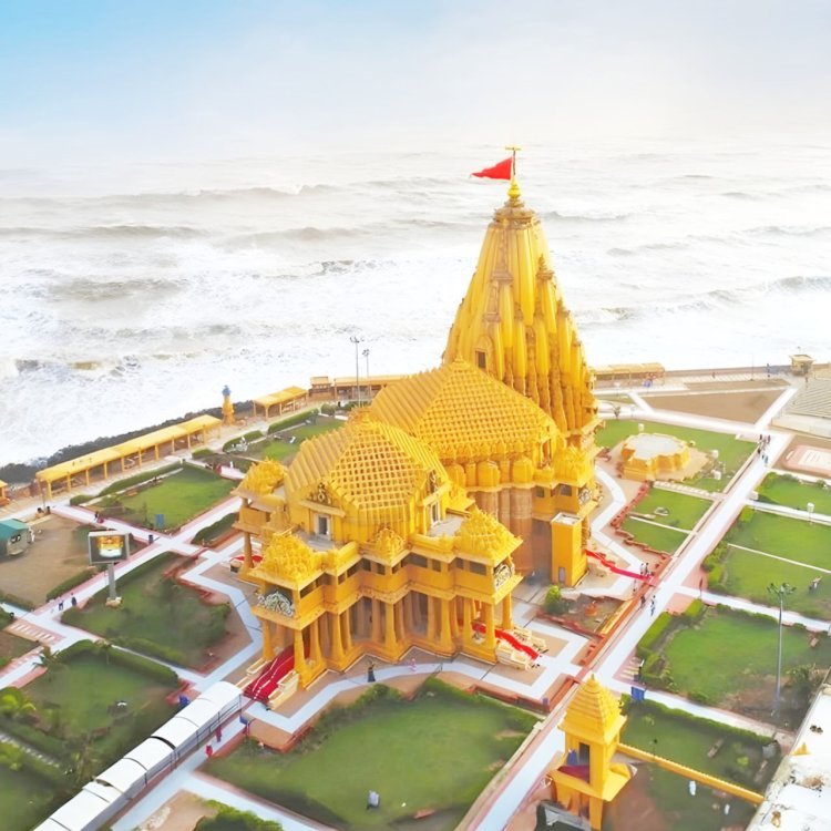 સોમનાથ મહાદેવ મંદિરને પવિત્ર શ્રાવણ માસ પ્રારંભ પૂર્વે અમદાવાદનું બાપા સીતારામ સેવા ટ્રસ્ટનાં સેવકો ચોખ્ખું ચણાક સ્વચ્છ સેવા અભિયાનથી કરશે