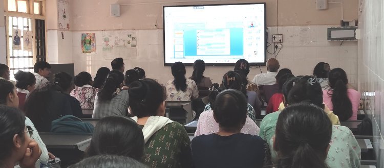 જૂનાગઢ બહાઉદ્દીન વિનયન કોલેજ ખાતે SSIP સેન્સિટાઈઝેશન પ્રોગ્રામ યોજાયો