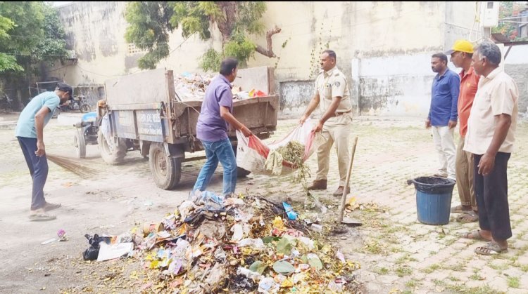 માંગરોળ ડેપો તેમજ નગરપાલિકા દ્વારા સ્વચ્છતા અભિયાન અંતર્ગત સફાઈ કામગીરી હાથ ધરાઈ