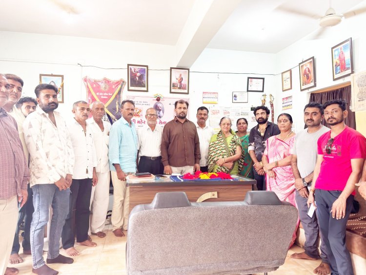 મહેર શક્તિ સેનાની બહેનોએ સરહદના વીર જવાનો માટે મોકલી હાથથી બનાવેલી અમર રાખડીઓ