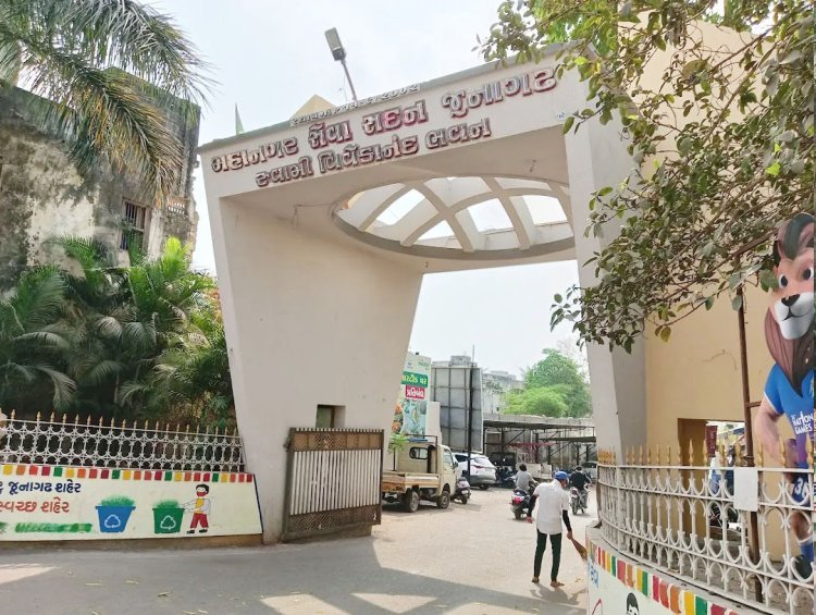 મનપા બન્યાને બે દાયકા વિતી ગયા હોવા છતાં જૂનાગઢ શહેરમાં પ્રાથમીક સુવિધા પુરી પાડવામાં શાસકો નિષ્ફળ