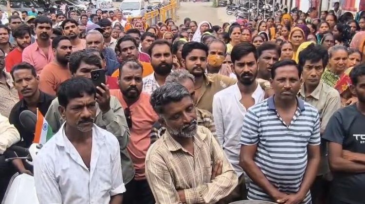 જૂનાગઢમાં હાજરી પુરવા બાબતે માથાકુટ થતાં સફાઈ કર્મચારીઓની હડતાલ