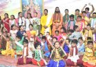 સંસ્કૃત વર્ગના ભૂલકાઓ દ્વારા દ્વારકાધીશ જગત મંદિરમાં જન્માષ્ટમી પર્વ નિમિત્તે વૈદિક મંત્રોચ્ચાર પુરૂષસુક્તમ પઠન તેમજ મટકી અર્પણ