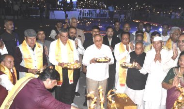 PM મોદીના 76મા જન્મદિવસે વિશ્વ ઉમિયાધામમાં ‘આશીર્વાદનો દીવો’ પ્રજ્વલિત, CM ભૂપેન્દ્ર પટેલ મહાઆરતીમાં જોડાયા