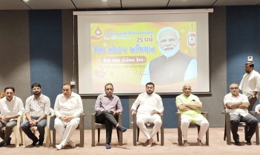 ઇન્ડિયન રેડ ક્રોસ સોસાયટી, વેરાવળના સહયોગથી કાજલી માર્કેટિંગ યાર્ડ ખાતે રક્તદાન શિબિર યોજાઈ