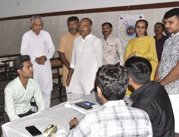 વંથલીમાં ક્લસ્ટર કક્ષાનો રોજગાર ભરતી મેળો, ત્રણ જિલ્લાના આશરે 800 યુવાનોને તક