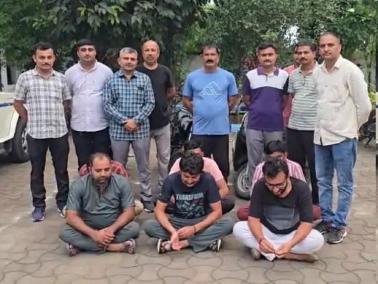 વંથલી તાલુકાના લુવારસર ગામે મકાનમાં ચાલતા જુગારધામ પર રેન્જ પોલીસ કચેરીની ટીમ ત્રાટકી