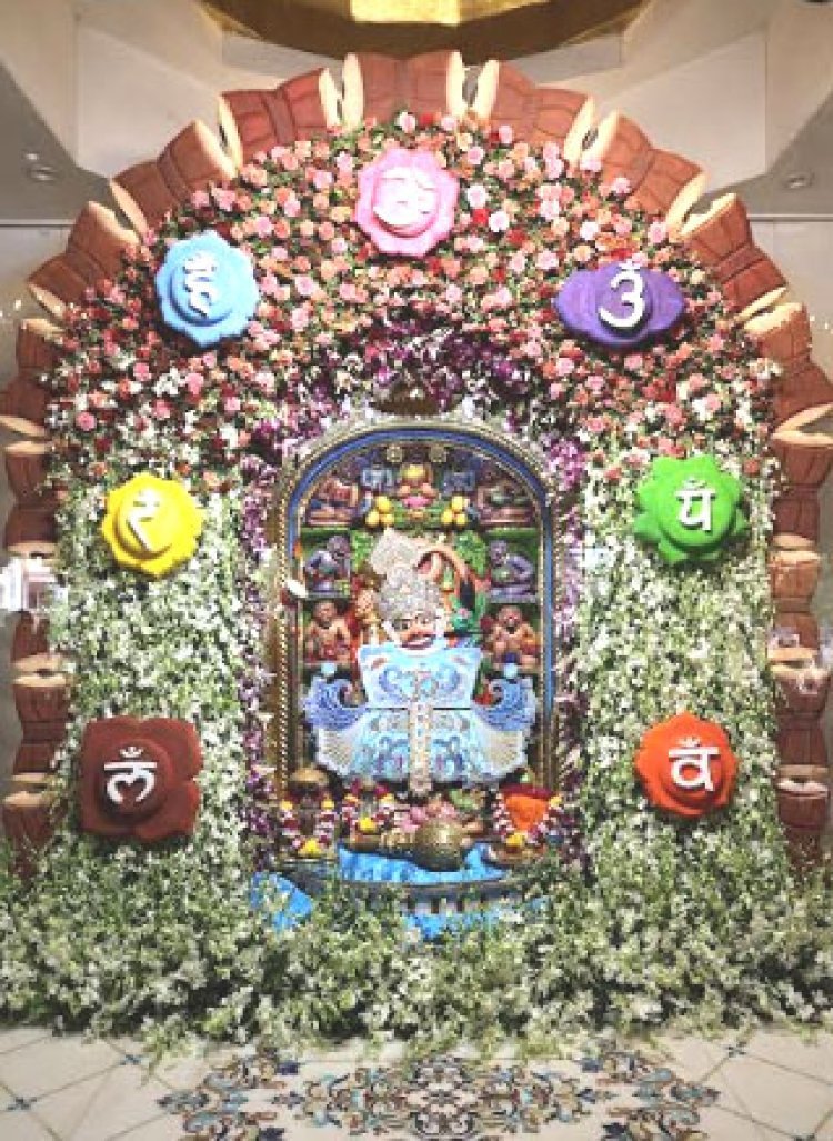 શ્રાવણ માસ અંતર્ગત શ્રીકષ્ટભંજનદેવને શિવસ્વરૂપ શણગાર કરાયો