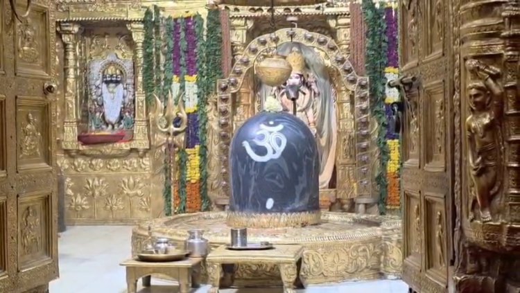શ્રાવણ માસનો આજે છેલ્લો સોમવાર : સોમનાથ મહાદેવનાં દર્શને ભાવિકો ઉમટી પડયા