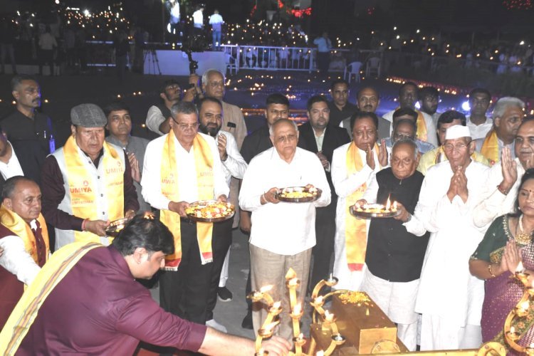 PM મોદીના 76મા જન્મદિવસે વિશ્વ ઉમિયાધામમાં ‘આશીર્વાદનો દીવો’ પ્રજ્વલિત, CM ભૂપેન્દ્ર પટેલ મહાઆરતીમાં જોડાયા