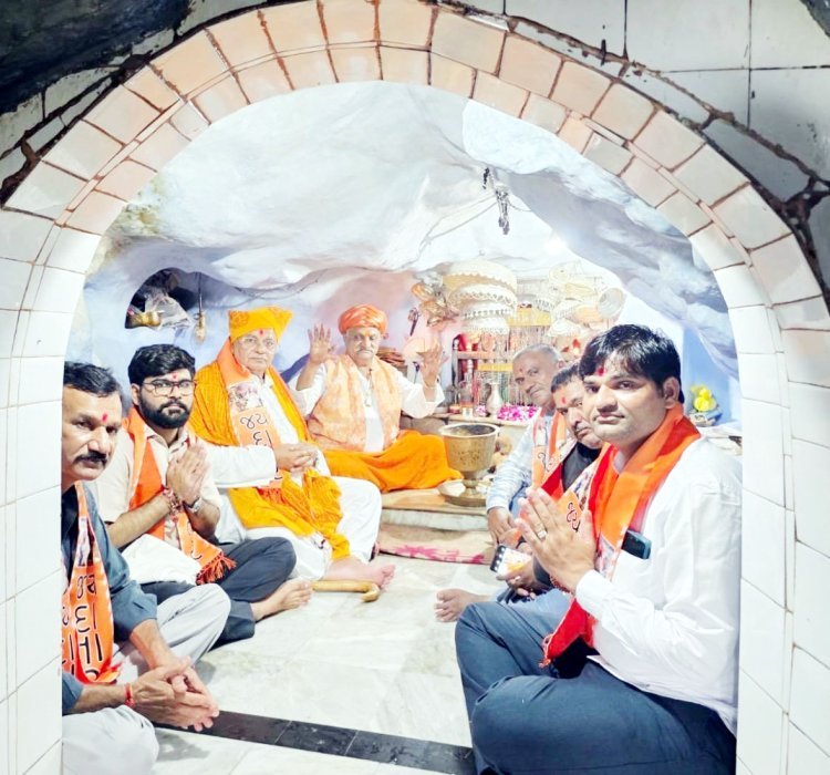 ઉપલા દાતારની ધામિર્ક જગ્યામાં ધૂનડાના સંત શ્રી જયંતીરામ બાપાએ ભાવપૂર્વક દર્શન કરી ધન્યતા અનુભવી