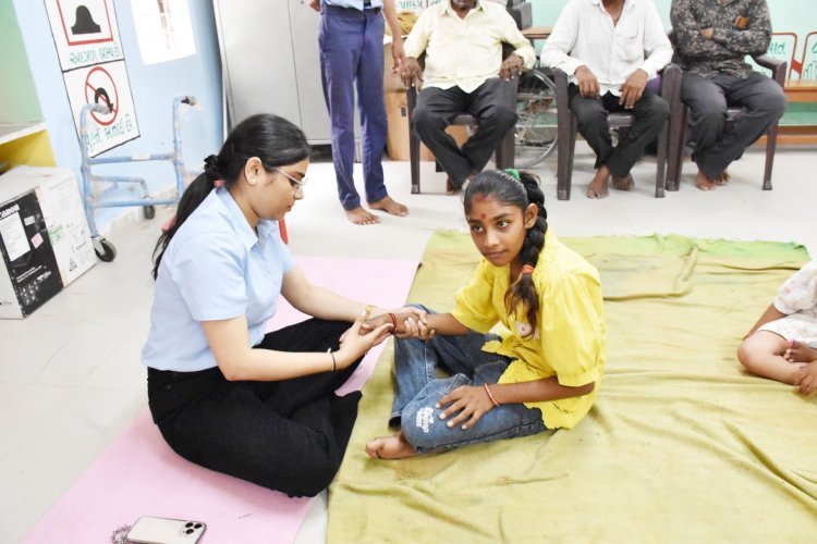 "Declaring Deaf People’s Human Rights”ની થીમ સાથે ૨૩ સપ્ટેમ્બર ‘આંતરરાષ્ટ્રીય સાઇન લેંગ્વેજ દિવસ‘ની વિશ્વભરમાં ઉજવણી કરવામાં આવે છે