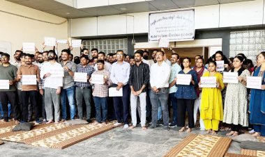 ખંભાળિયામાં મહેસૂલી કર્મીઓની હડતાલ : કામગીરી ઠપ્પ