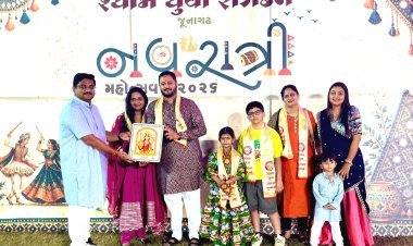 જૂનાગઢમાં શ્યામ યુવા સંગઠન દ્વારા નવરાત્રી મહોત્સવમાં ખેલૈયાઓ ઉમટી પડયા