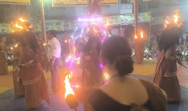 મા.. પાવા તે ગઢથી ઉતર્યા... મહાકાળી એ.. જૂનાગઢમાં ઉમંગ અને આસ્થાભેર નવરાત્રી પર્વની ઉજવણી