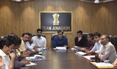 જૂનાગઢમાં જિલ્લા સ્વાગત કાર્યક્રમ યોજાયો, કલેક્ટર યોગેશ ચૌધરીએ નાગરિકોની ફરિયાદો સાંભળી ઝડપી નિકાલ માટે આપ્યા આદેશ
