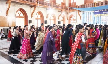 બહાઉદ્દીન સરકારી વિનયન કોલેજ ખાતે રાસ-ગરબા મહોત્સવ યોજાયો