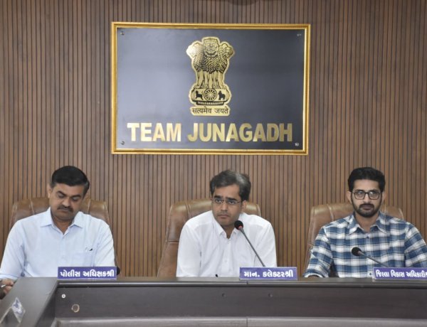 ગિરનાર લીલી પરિક્રમાની તૈયારીઓ શરૂ, લાખો શ્રદ્ધાળુઓની સુવિધા માટે કલેક્ટર યોગેશ ચૌધરીએ અધિકારીઓને આપ્યા કડક નિર્દેશ