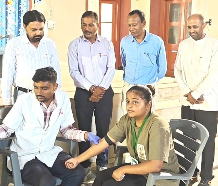 બહાઉદ્દીન સરકારી વિનયન કૉલેજ, જૂનાગઢ ખાતે થેલેસેમિયા ટેસ્ટ ચેકઅપ કેમ્પનું સફળ આયોજન