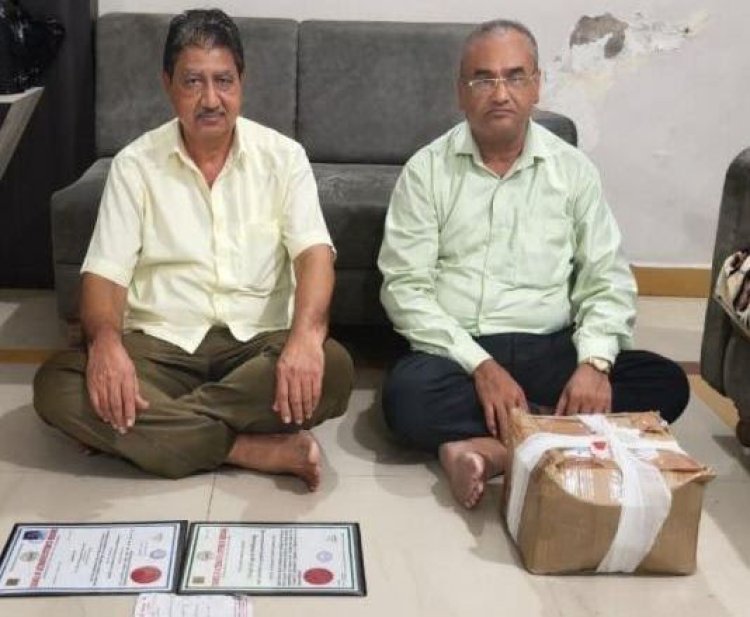 લોકોના આરોગ્ય સાથે ચેડાં કરતા ઉના તાલુકાના ગરાળ ગામે ડિગ્રી વગર બે બોગસ ડોક્ટરોને પોલીસે ઝડપી લીધા