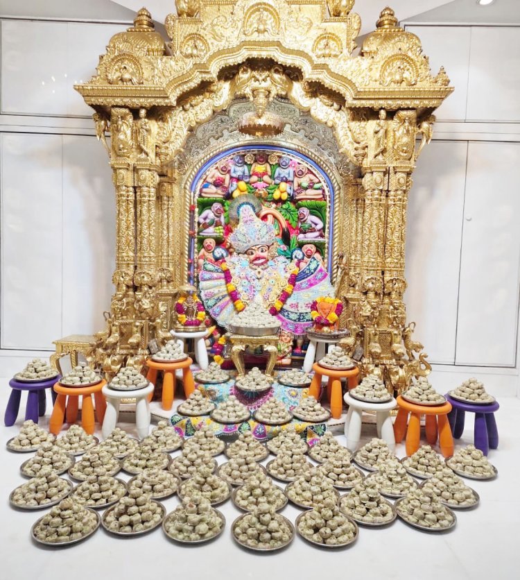 શ્રી કષ્ટભંજનદેવ દાદાને ઘારીનો અન્નકૂટ ધરવામાં આવ્યો